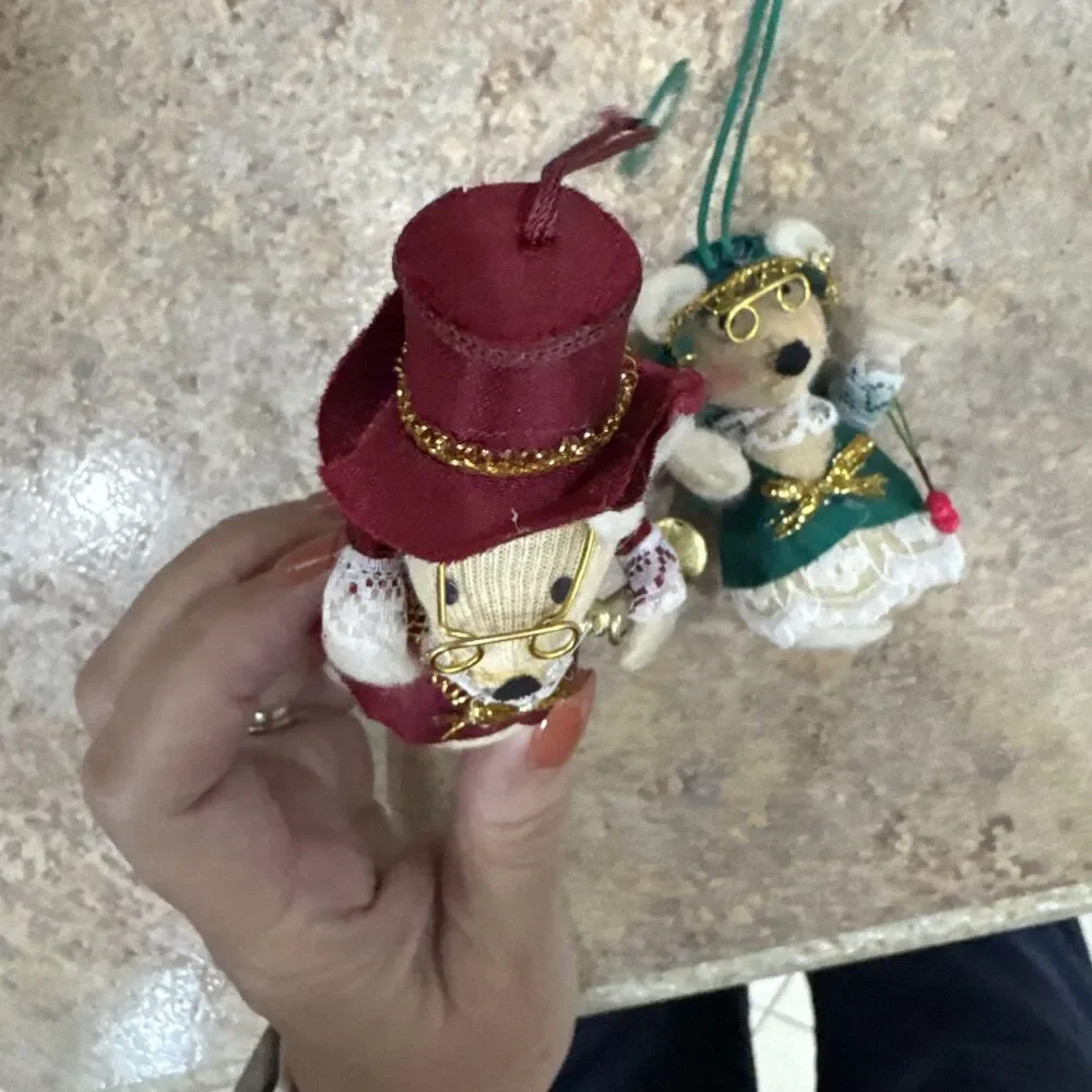 Christmas Ornament - Mr & Mrs Christmas Mice